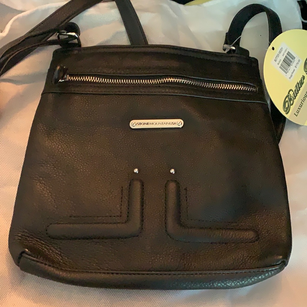 Stone Mountain Medium Leather Messenger Crossbody